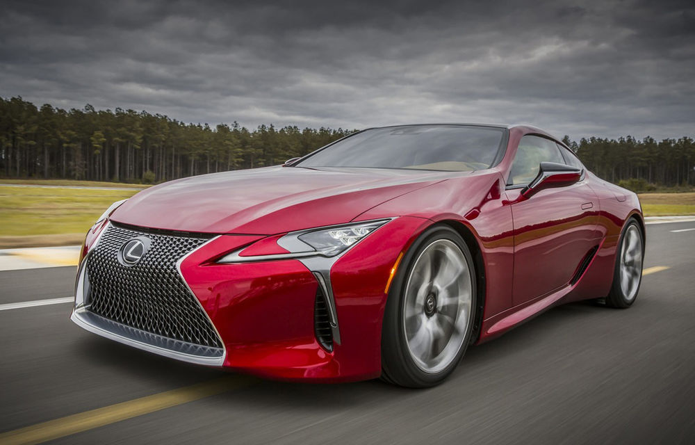 Ce visează oare designerii japonezi? Noul Lexus LC500 arată ca un concept și este o sportivă cu transmisie automată cu 10 trepte - Poza 1