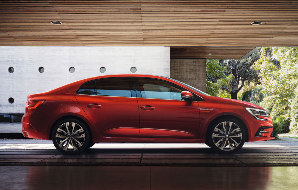 Imagini și informații tehnice cu Renault Megane Sedan facelift: interior îmbunătățit, motorizări diesel și pe benzină și sisteme de asistență - Poza 2