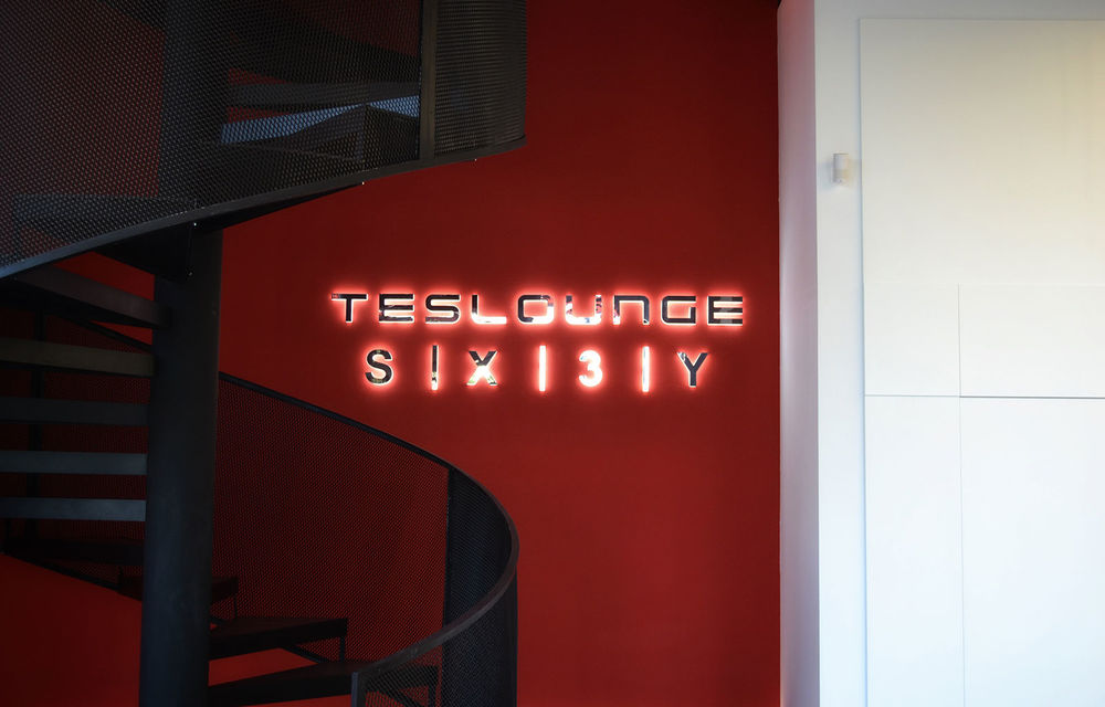 A fost inaugurat Teslounge, primul showroom dedicat exclusiv modelelor Tesla: detalii despre service și termene de livrare - Poza 9