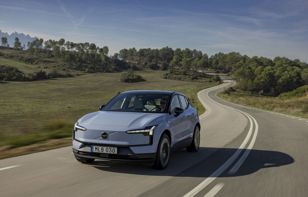 Volvo amână livrările electricului EX30 din cauza unor probleme de software - Poza 1