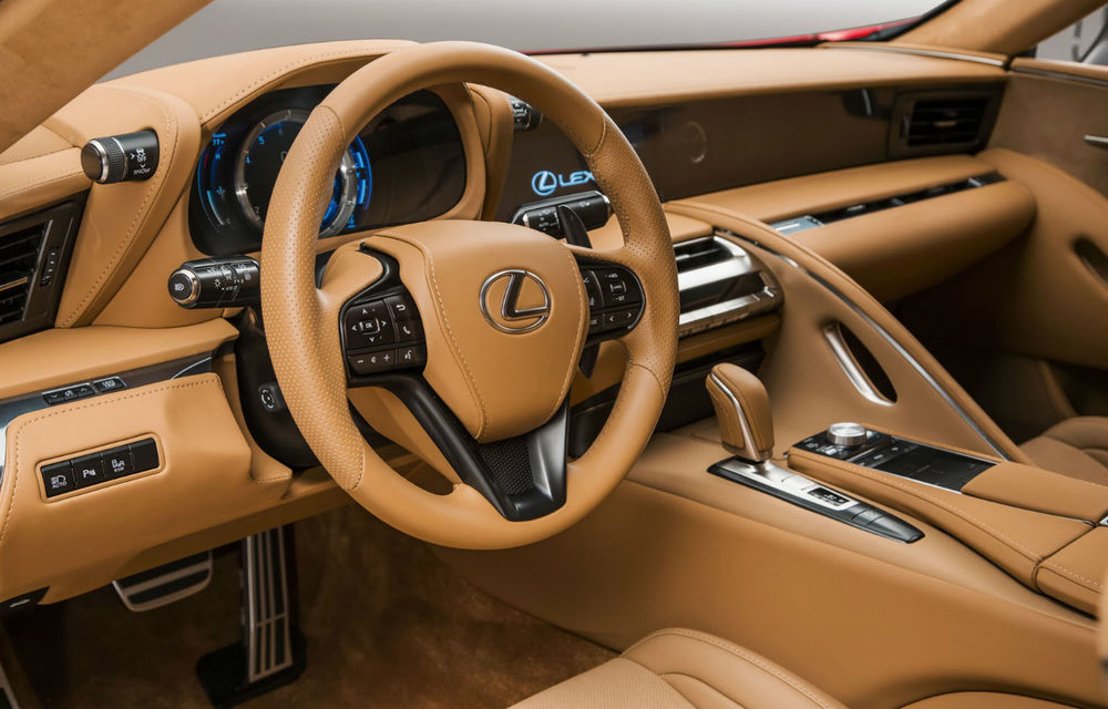 Ce visează oare designerii japonezi? Noul Lexus LC500 arată ca un concept și este o sportivă cu transmisie automată cu 10 trepte - Poza 2