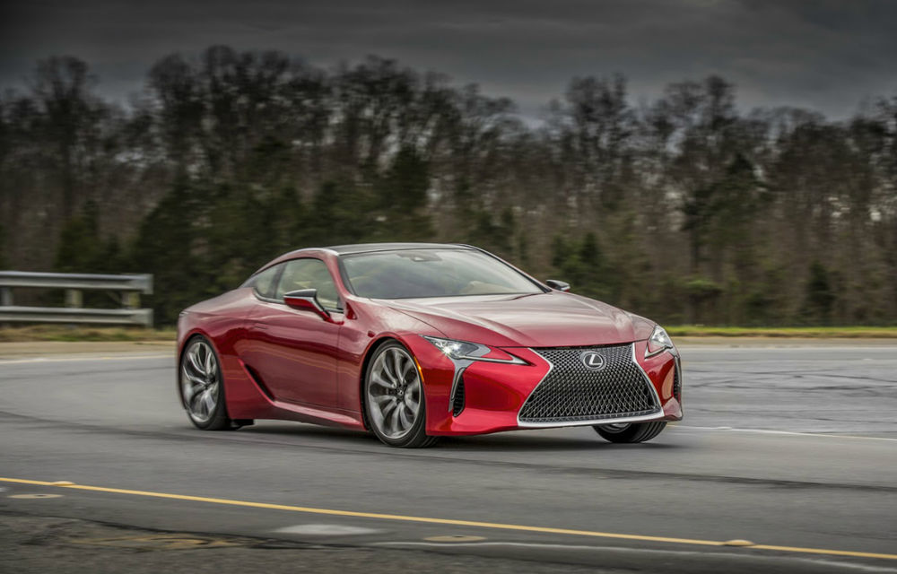 Ce visează oare designerii japonezi? Noul Lexus LC500 arată ca un concept și este o sportivă cu transmisie automată cu 10 trepte - Poza 2